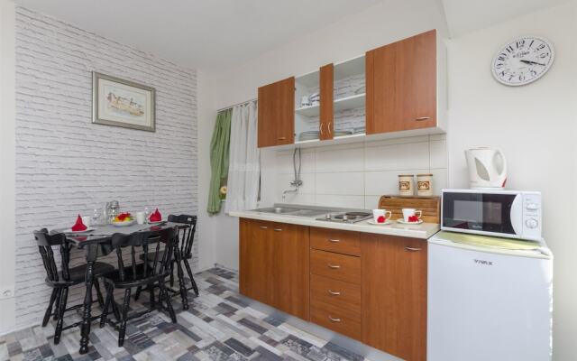 Apartments Lola