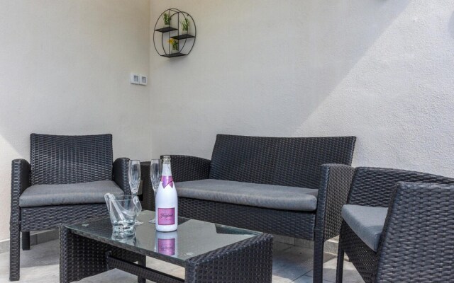 Nice Home in Stanici With Wifi and 3 Bedrooms