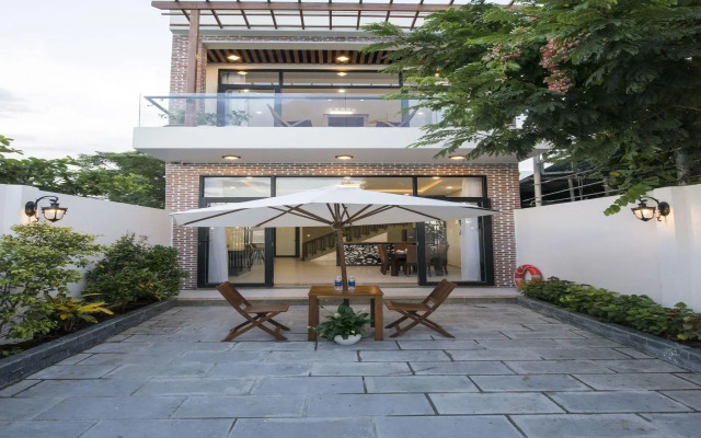 Aloha Beach House