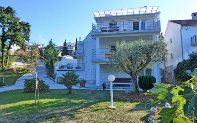 Vlado - 100 m from pebble beach - SA4(2+1)