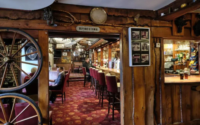Mahons Hotel