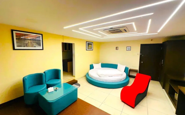 Aundh Elite Stay