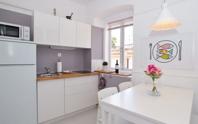 Feel Center Apartments.