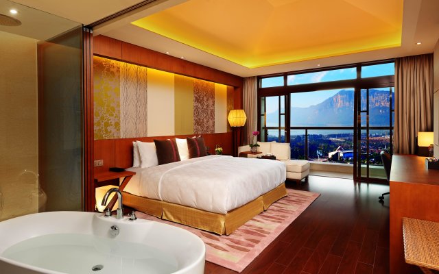 HUALUXE Kunming, an IHG Hotel