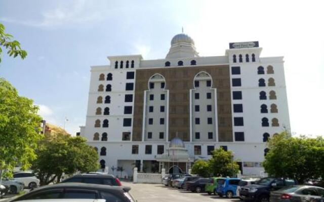 Grand Puteri Hotel