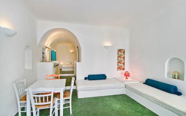 Nissia Beach Apartments and Suites