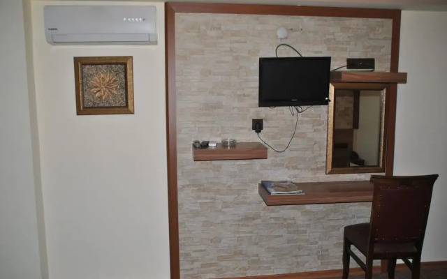 Hera City Hotel