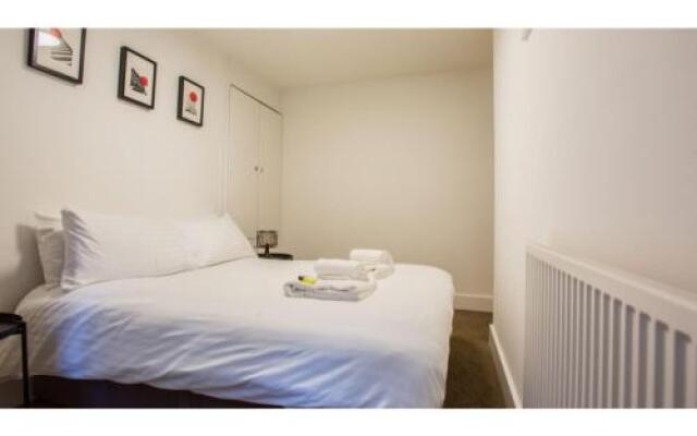 Elegant 1BDR w/private garden in vibrant Brighton