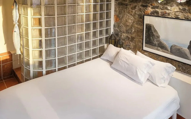 Beachfront Avia Nest - Aspa s Getaway