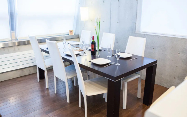 Full Circle Apartments
