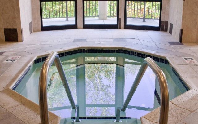 Courtyard by Marriott Woburn/Boston North