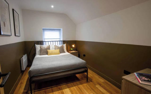 White Willow Apartment