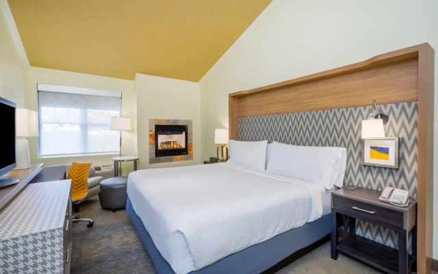 Holiday Inn Hyannis by IHG