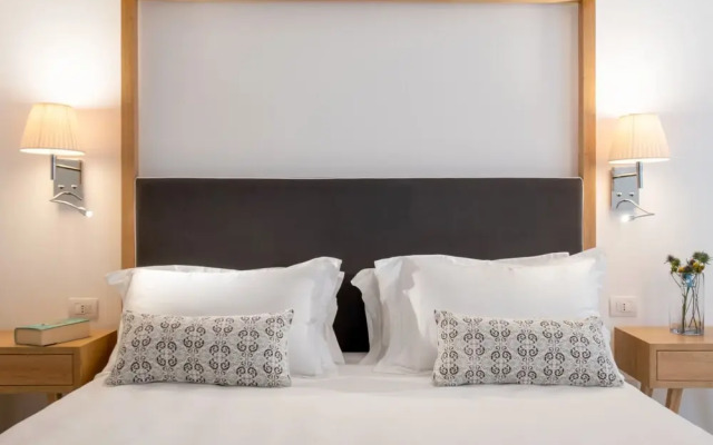 Luxury Suite with Garden and Jacuzzi