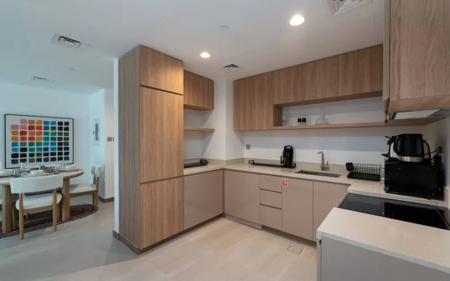 Vibrant 2BR Miami Vibes at Business Bay