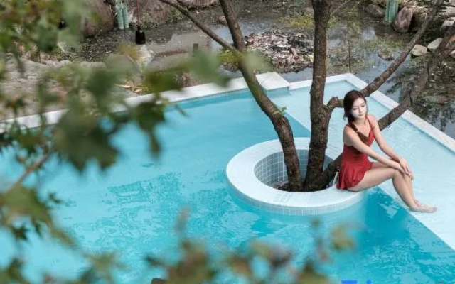 Space IXXXI – People – Huzhou