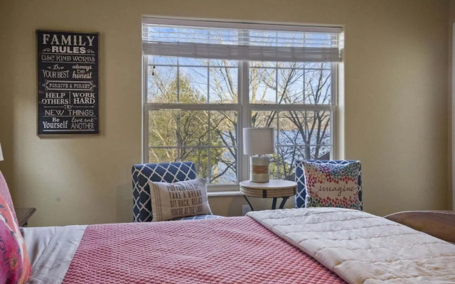 Lakefront Sanctuary - Table Rock Lake Adventures