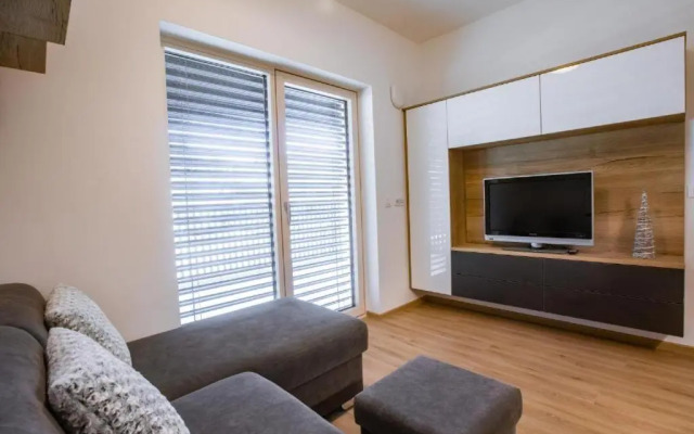 Vila Mojca Apartma Eva-Neža, Kranjska Gora (center)