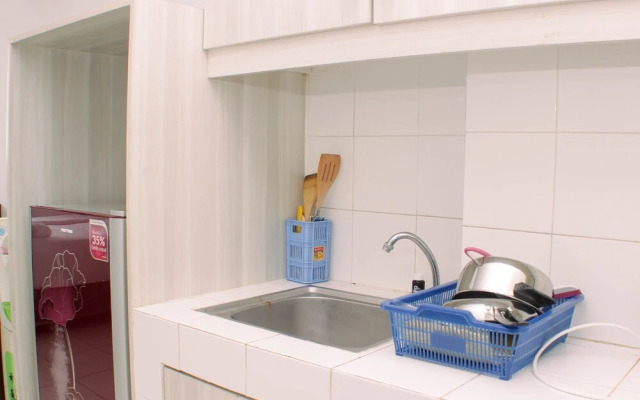 Warm And Simply Studio Room At Azalea Suites Apartment