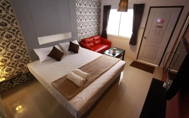 Bearing 26 Hotel
