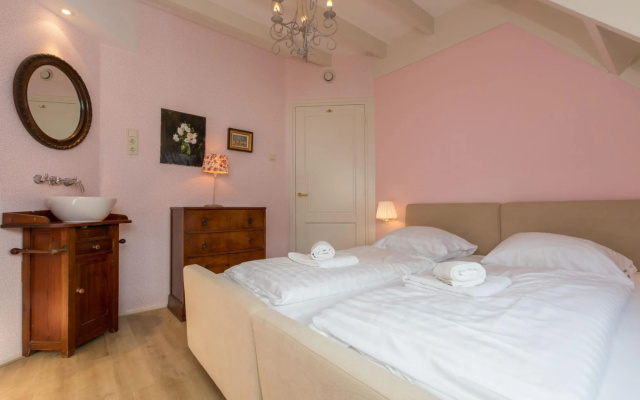 Attractive holiday home in Zoutelande near center