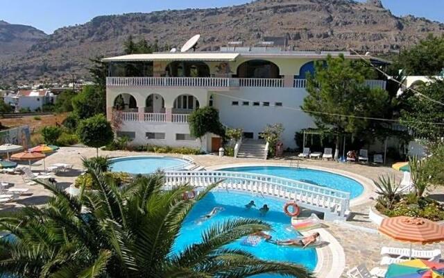 Pefkos Garden