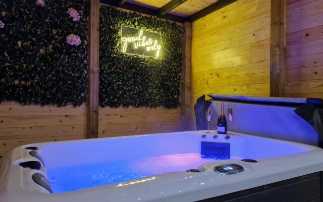 TT Lodges