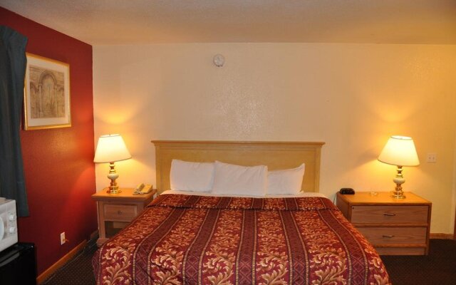 Holiday Inn Express & Suites Bloomington W Mall