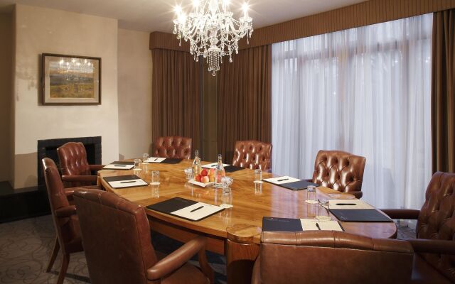Newpark Hotel