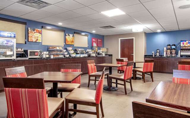 Comfort Suites Knoxville Airport
