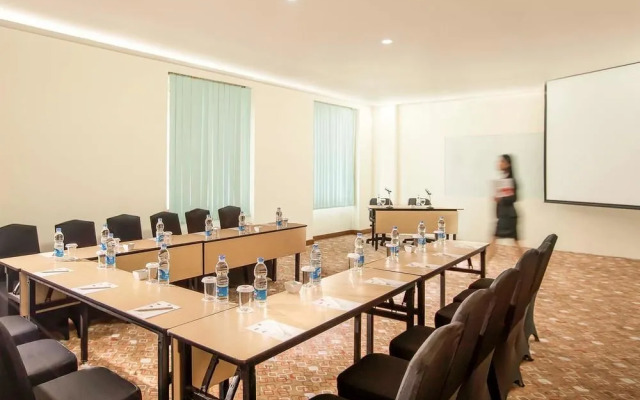 Ibis Mangga Dua & Apartments