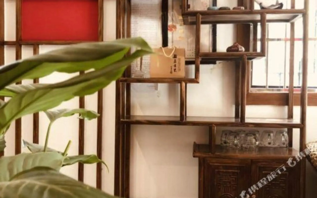 Wushi Ju | Zhenyuan Ancient Town Riverside Homestay