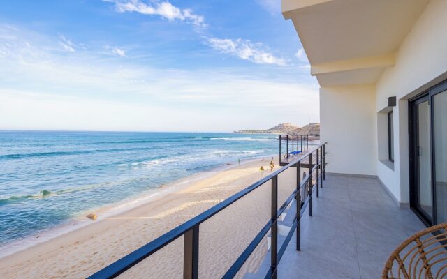 Cabo Break Hotel