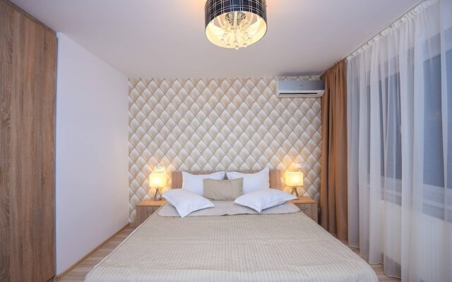 Privilege Apartment - Cismigiu Gardens