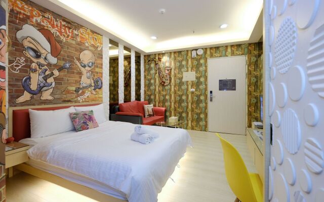 85 Asia Hotel