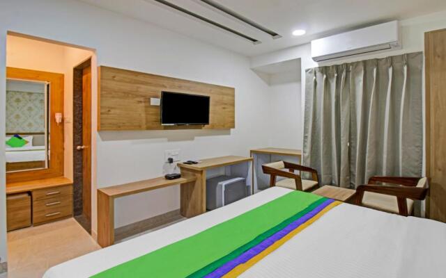 Treebo Chandraprasth Residency