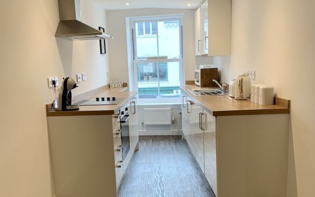 Charming Apartment Ilfracombe, Central Location