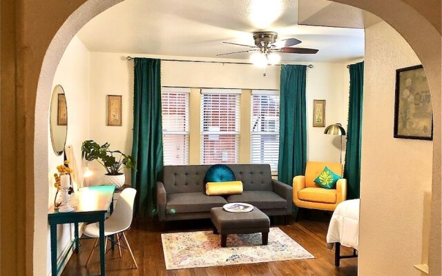 Evie's apartment