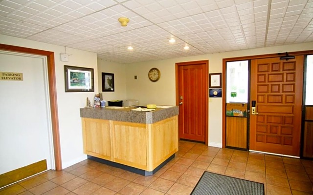 Heron's Landing Hotel