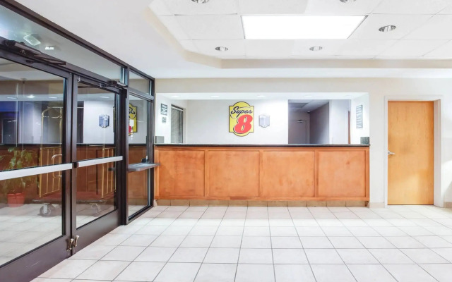 Super 8 by Wyndham Crossville TN