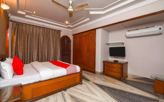 Oyo 14371 Treetops Guest House