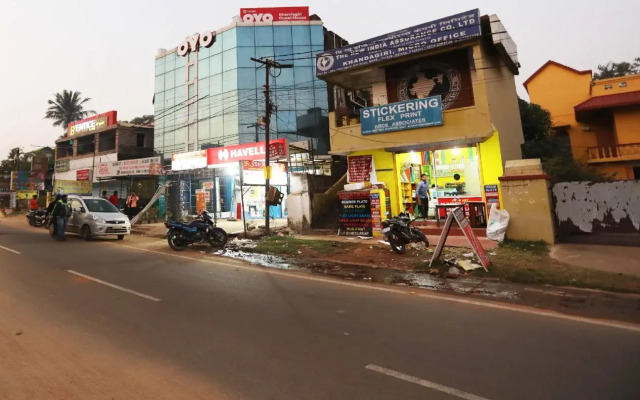 Maa Barabhuja Guest House by OYO Rooms