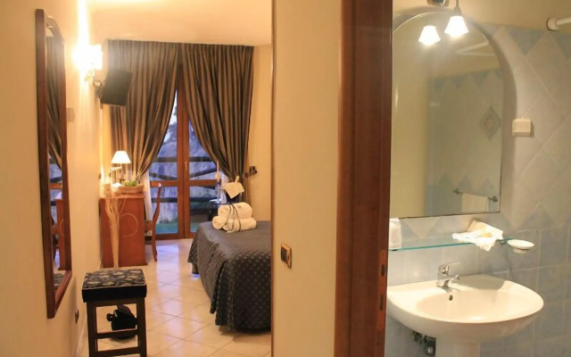 HR Hotel & Spa