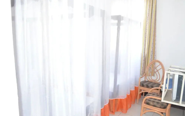 Whitesun Safari Hotel