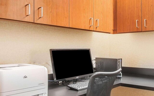 Comfort Inn & Suites Atoka-Millington