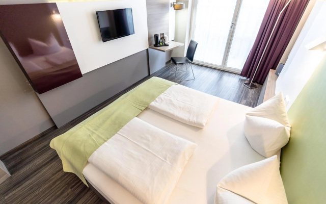 Hotel Demas City
