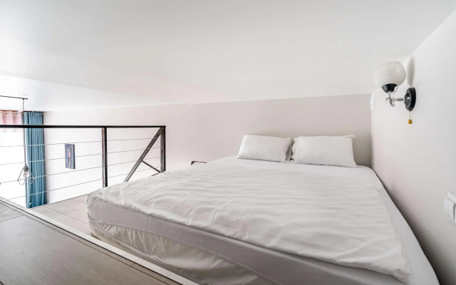 Метры в центре на Владимирском проспекте 8