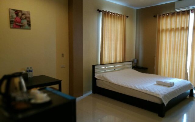 Aura Residence
