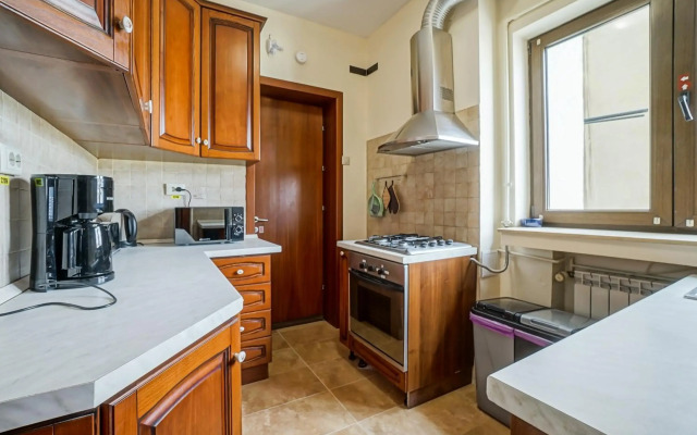 Lovely - 3 Bdr. Serviced Apartment In Old Town