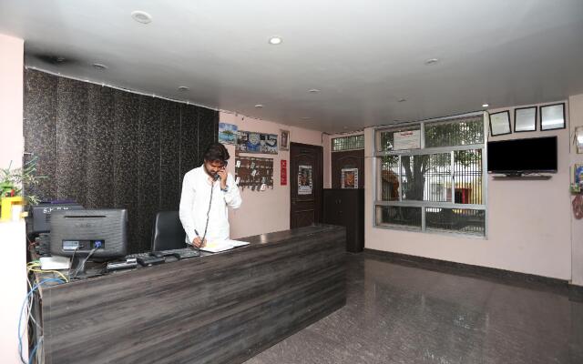 Collection O 44523 Shri Krishna Hotel Inn